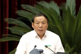 Ông Nguyễn Văn Hùng, Bộ trưởng Bộ VH-TT-DL làm Chủ tịch Hội đồng cấp Nhà nước xét tặng danh hiệu Nghệ sỹ nhân dân, Nghệ sỹ ưu tú.(Ảnh: Phương Hoa/TTXVN)