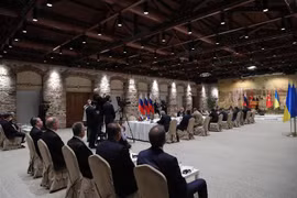 Toàn cảnh cuộc đàm phán giữa phái đoàn Nga và Ukraine tại thành phố Istanbul, Thổ Nhĩ Kỳ ngày 29/3/2022. (Ảnh: AFP/TTXVN)