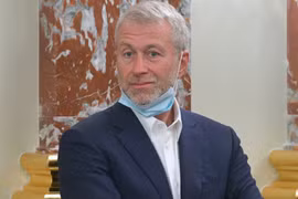 Tỷ phú Roman Abramovich sở hữu Câu lạc bộ bóng đá Chelsea, bị đóng băng tài sản tại Anh. (Nguồn: Sputnik/Getty)