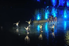 Tiết mục trình diễn nghệ thuật thực cảnh “Tinh hoa Bắc Bộ.” (Ảnh: Minh Đức/TTXVN)