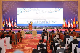 Bế mạc Hội nghị cấp cao ASEAN lần thứ 40, 41. (Ảnh: Nguyễn Hùng/TTXVN)