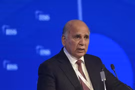 Ngoại trưởng Iraq Fuad Hussein phát biểu tại một sự kiện ở Manama, Bahrain ngày 20/11/2021. (Ảnh: AFP/TTXVN)