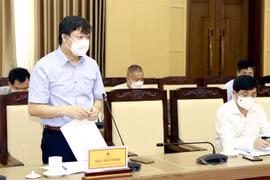 Phó Viện trưởng Viện Vệ sinh dịch tễ Trung ương Trần Như Dương phát biểu tại buổi làm việc. (Ảnh: Hoàng Hùng/TTXVN)