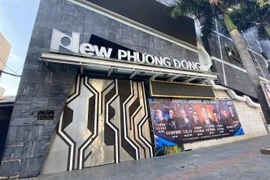 Quán bar New Phương Đông nơi làm việc của ca bệnh dương tính COVID-19 có quê ở tỉnh Đồng Nai. (Ảnh: Văn Dũng/TTXVN)