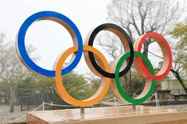 Biểu tượng Olympic tại thủ đô Tokyo, Nhật Bản. (Ảnh: THX/TTXVN)