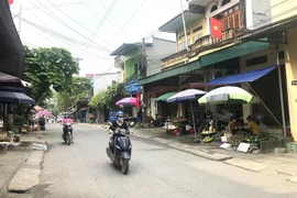 Đại đa số người dân Yên Bái đã tuân thủ việc giãn cách xã hội ở những nơi công cộng. (Ảnh: Tuấn Anh/TTXVN)