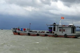 Tàu chở dầu HP-8527. (Ảnh: TTXVN)