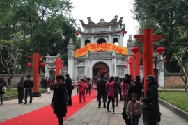 'Con đường thi nhân' thu hút sự quan tâm đặc biệt của công chúng. (Ảnh: PV/Vietnam+)