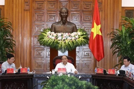 Thủ tướng Nguyễn Xuân Phúc chủ trì phiên họp. (Ảnh: Thống Nhất/TTXVN)