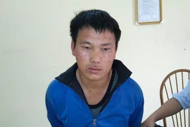 Đối tượng Hờ A Só tại cơ quan công an. (Ảnh: Xuân Tư/TTXVN)
