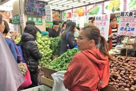 Với đủ các loại rau củ quả. (Ảnh: Xuân Tuấn-Mỹ Anh/Vietnam+)