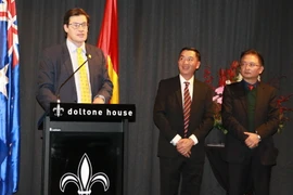 Thư ký Nghị viện bang NSW Jonathan O'Dea phát biểu tại buổi chiêu đãi. (Ảnh: Sao Băng/Vietnam+)