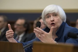 Chủ tịch Fed Janet Yellen trong phiên điều trần tại Ủy ban dịch vụ tài chính Hạ viện Mỹ ở thủ đô Washington. (Nguồn: AFP/TTXVN)