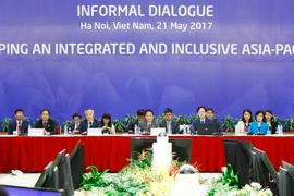 Các đại biểu tại cuộc đối thoại. (Ảnh: An Đăng/TTXVN)