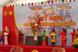 Trích đoạn tuồng tái hiện cuộc khởi nghĩa của Hai Bà Trưng chống quân xâm lược nhà Hán. (Ảnh: Đinh Thuận/TTXVN)