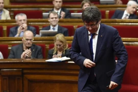 Ông Carles Puigdemont tại cuộc họp về dự thảo ngân sách 2016 ở Barcelona ngày 8/6. (Nguồn: AFP/TTXVN)