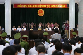 Quảng cảnh phiên xét xử. (Ảnh: Doãn Tấn/TTXVN)