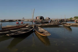 Đầm Chuồn thuộc huyện Phú Vang (Thừa Thiên-Huế) có diện tích hơn 100ha, nằm cách trung tâm thành phố Huế gần 15 km về phía đông và là một phần trong hệ thống đầm phá Tam Giang. (Ảnh: Hồ Cầu/TTXVN)