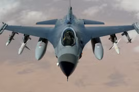 Máy bay F16. (Nguồn: The Slovenia Times)