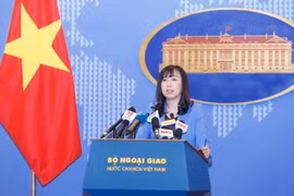 Người Phát ngôn Bộ Ngoại giao Lê Thị Thu Hằng trả lời các câu hỏi của phóng viên trong nước và quốc tế. (Ảnh: Doãn Tấn/TTXVN)