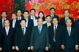 Thủ tướng Nguyễn Xuân Phúc với các đại biểu. (Ảnh: Thống Nhất/TTXVN)