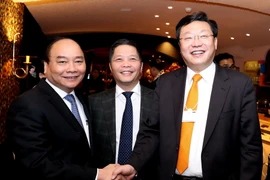 Thủ tướng Nguyễn Xuân Phúc với các đại biểu. (Ảnh: Thống Nhất/TTXVN)