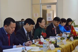 Đoàn đại biểu Ủy ban Trung ương Mặt trận Tổ quốc Việt Nam tại buổi làm việc. (Ảnh: Danh Chanh Đa/TTXVN)