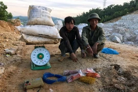 Khởi tố các đối tượng vận chuyển vật liệu nổ và hàng hóa nhập lậu 