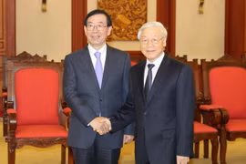 Tổng Bí thư Nguyễn Phú Trọng tiếp Ngài Park Won Soon, Đặc phái viên của Tổng thống Hàn Quốc đang thăm và làm việc tại Việt Nam. (Ảnh: Trí Dũng/TTXVN)