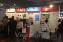 Gian hàng của doanh nghiệp Việt Nam tại hội chợ. (Ảnh: Trương Anh Ngọc/Vietnam+)