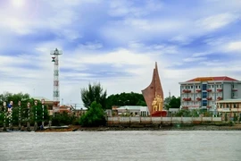 Tượng đài khởi nghĩa Hòn Khoai. (Nguồn: Du lịch sinh thái Đất Mũi)