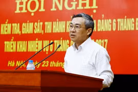Ông Mai Trực, Ủy viên Trung ương Đảng, Phó Chủ nhiệm Ủy ban Kiểm tra Trung ương phát biểu tại hội nghị. (Ảnh: An Đăng/TTXVN)