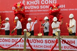 Quang cảnh lễ khởi công. (Ảnh: Trần Xuân Tình/Vietnam+)