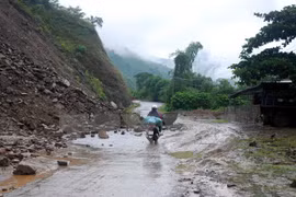 Một điểm sạt lở tại tỉnh Sơn La. (Ảnh minh họa: Viết Tôn/TTXVN)