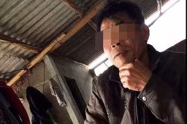 Ông Nhất - một trong số các chủ lò góp tiền cảm ơn Thanh tra xây dựng. (Ảnh: PV/Vietnam+) 