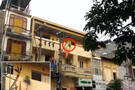 Nổ bốt điện trước trụ sở Công an phường, có thương vong về người 
