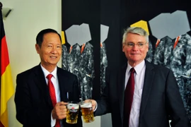 Dòng bia đặc biệt mừng 40 năm quan hệ Việt Nam-Đức