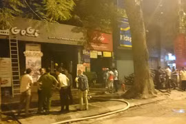 Cháy tại nhà hàng nướng Gogi House 22B Hai Bà Trưng. (Ảnh: Cộng tác viên)