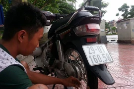 Hà Nội: Kẻ gian trộm xe của phóng viên đang tác nghiệp 