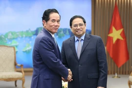 Thủ tướng Phạm Minh Chính tiếp ông Khuong Sreng, Đô trưởng Thủ đô Phnom Penh. (Ảnh: Dương Giang/TTXVN)