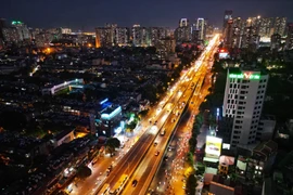 18h, tối 4/9, tại Đường vành đai 3 trên cao đoạn qua đường Khuất Duy Tiến (Hà Nội) giao thông thông thoáng. (Ảnh: Tuấn Anh/TTXVN)