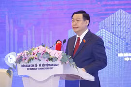 Chủ tịch Quốc hội Vương Đình Huệ phát biểu khai mạc diễn đàn. (Ảnh: Doãn Tấn/ TTXVN)