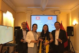 Đại sứ quán Việt Nam và Lào ở Anh giao lưu đoàn kết hữu nghị