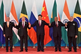 Các nhà lãnh đạo BRICS tại thành phố Hạ Môn của Trung Quốc. (Ảnh: AFP/TTXVN)