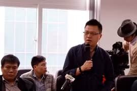 Ông Lê Quốc Minh, Tổng biên tập Báo điện tử VietNamPlus thuộc Thông tấn xã Việt Nam phát biểu tại buổi giao lưu. (Ảnh: Võ Tuyết/ TTXVN phát) 