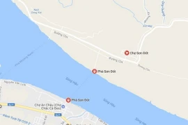 An Giang: Quẫn chí, thiếu phụ ôm con trai bị bại não nhảy phà tự tử