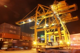 Hàng hóa qua chi nhánh cảng Tân Vũ. (Ảnh: Lâm Khánh/TTXVN)