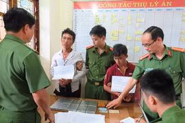Bắt 2 đối tượng ở Sơn La vận chuyển 10 bánh heroin bằng xe máy 