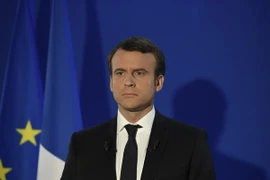 Tổng thống đắc cử Pháp Emmanuel Macron phát biểu sau khi kết quả bầu cử vòng 2 được công bố ở Paris ngày 7/5. (ẢNh: EPA/TTXVN) 