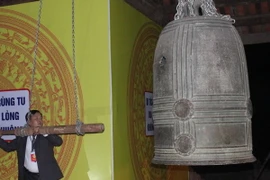 Chuông chùa Viên Minh được công nhận bảo vật Quốc gia. (Ảnh: Quân Trang/TTXVN)